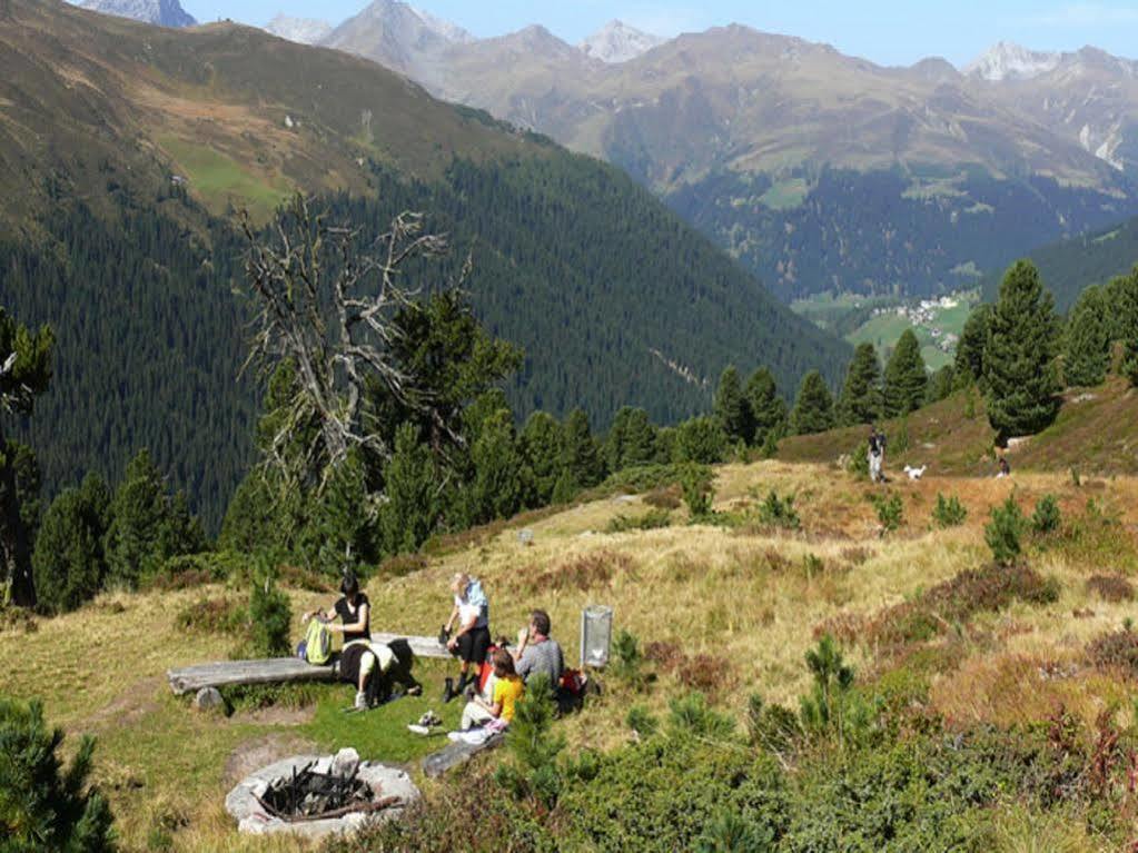 Hotel Alte Post By Mountain Hotels Davos Bagian luar foto